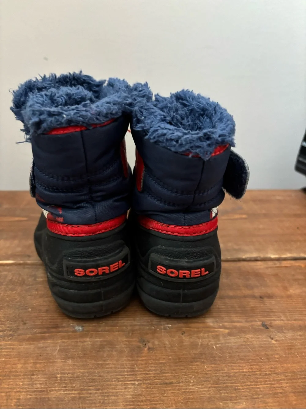 Sorel Snow Commander Kids' Navy and Red Winter Boots Size 5